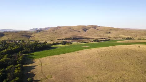 Remote-Argentinian-countryside,-aerial-panoramic-of-Sierra-de-la-Ventana-hills