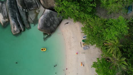 Luftbild-Von-Oben-Nach-Unten-Vom-Weißen-Sandstrand-An