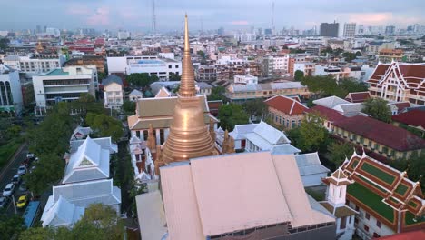 Klosterschule-Wat-Bowonniwet-Tempel