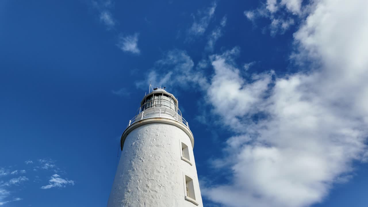 Video if a lighthouse in Bruny Island Tasmania, Australia
