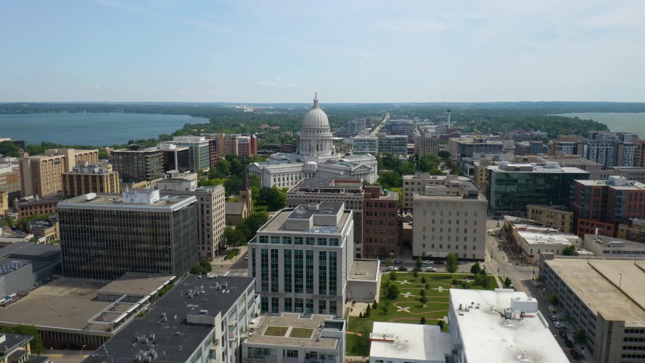 Madison centrum, Wisconsin på en smuk sommerdag