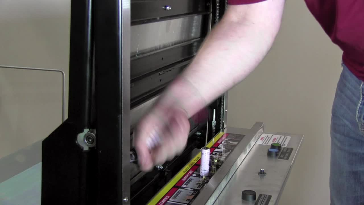 perno de apretamiento con llave de enchufe en el marco para mezclador de pintura