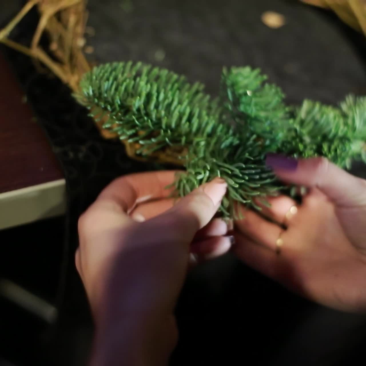 haciendo regalos de navidad