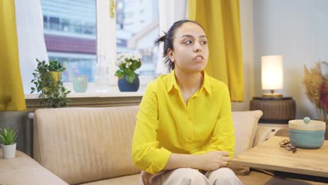 Mujer-Joven-Infeliz-E-Inquieta.-La-Joven-Tiene-Una-Mala-Vida.