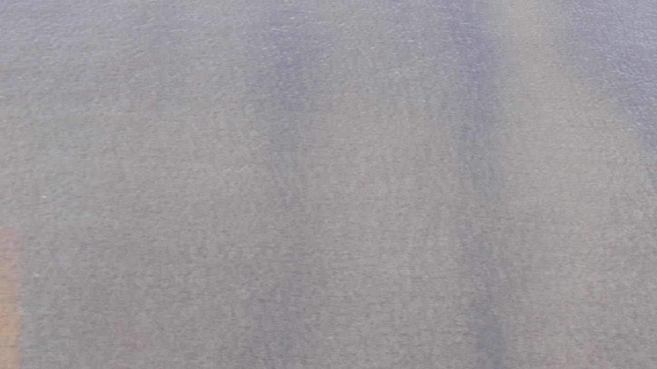 위에서 해변에 있는 파도의 클로즈업