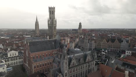 Antena-De-Brujas-En-Un-Frío-Día-De-Invierno,-Drone-Disparó-Bélgica