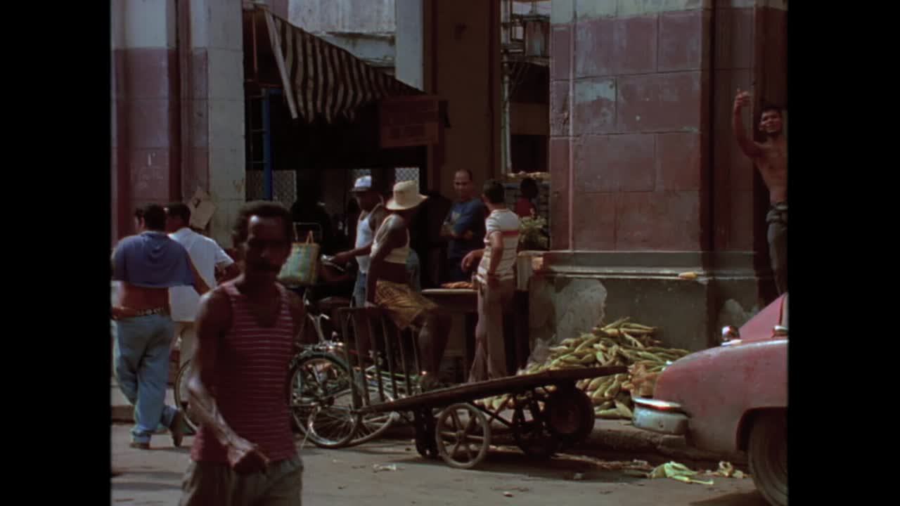 исторические уличные сцены кубы в 1980-х годах 1