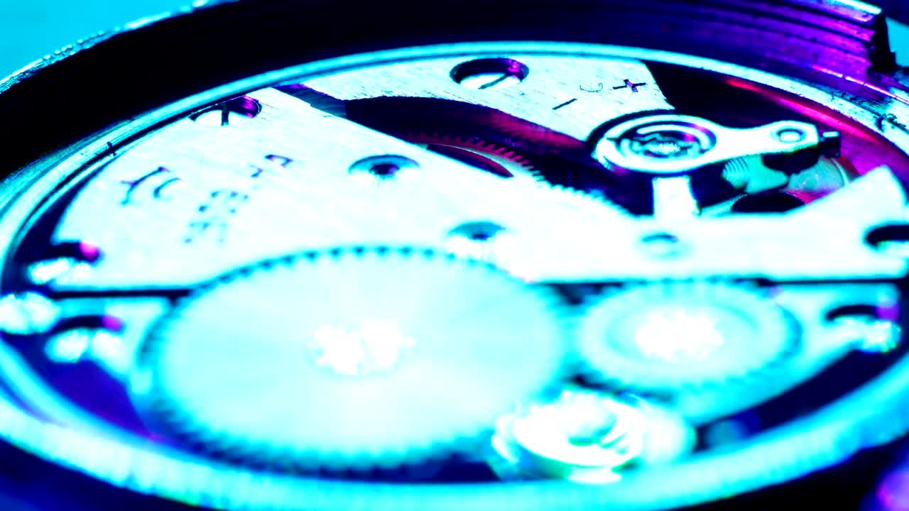 메커니즘을 가까이서 지켜보세요.