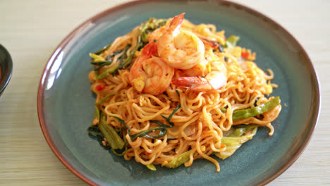 stir-fried instant noodles sukiyaki with shrimps - asian food style