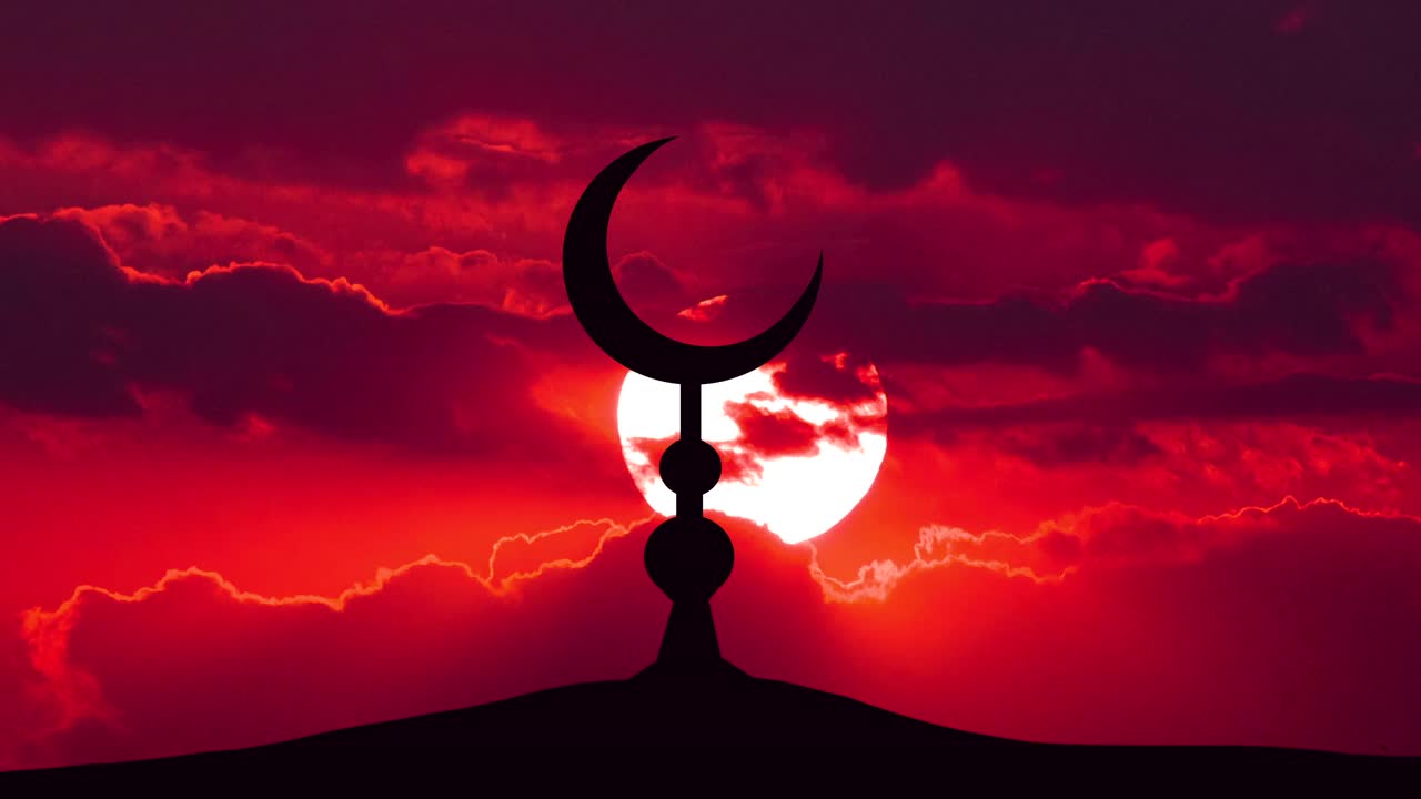el símbolo del islam contra el fondo del sol. lapso de tiempo