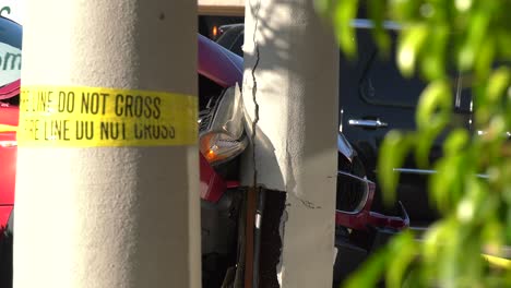 la escena del accidente de coche de cerca