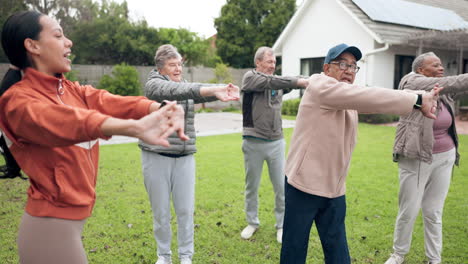 Personal-Trainer,-ältere-Menschen