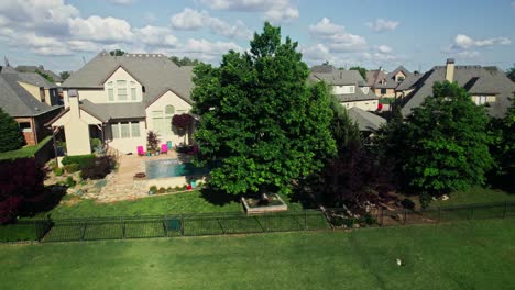 suburban homes in a residential neighborhood