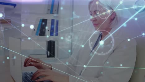 animación de la red de conexiones sobre la doctora caucásica