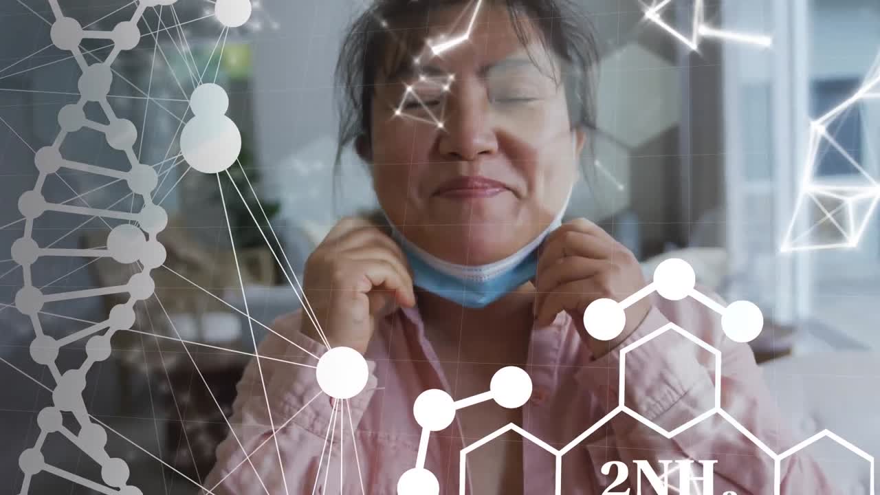 dna 가닥과 화학 화합물의 애니메이션 행복한 두 인종 여성이 얼굴 마스크를 벗고 있습니다.