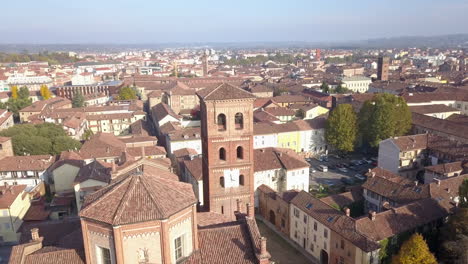 Santa-Maria-Assunta-and-San-Gottardo-cathedral,-Italy