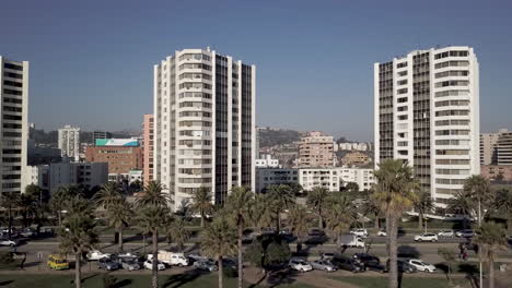 Beach-avenue-of-Viña-del-Mar,-Chile