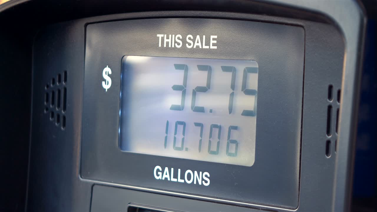 연료 프는 4k로 달러를 계산합니다.