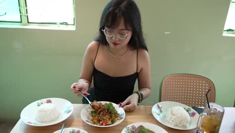 nyonya cuisine, peranakan food, cafe customers, lunch recipes