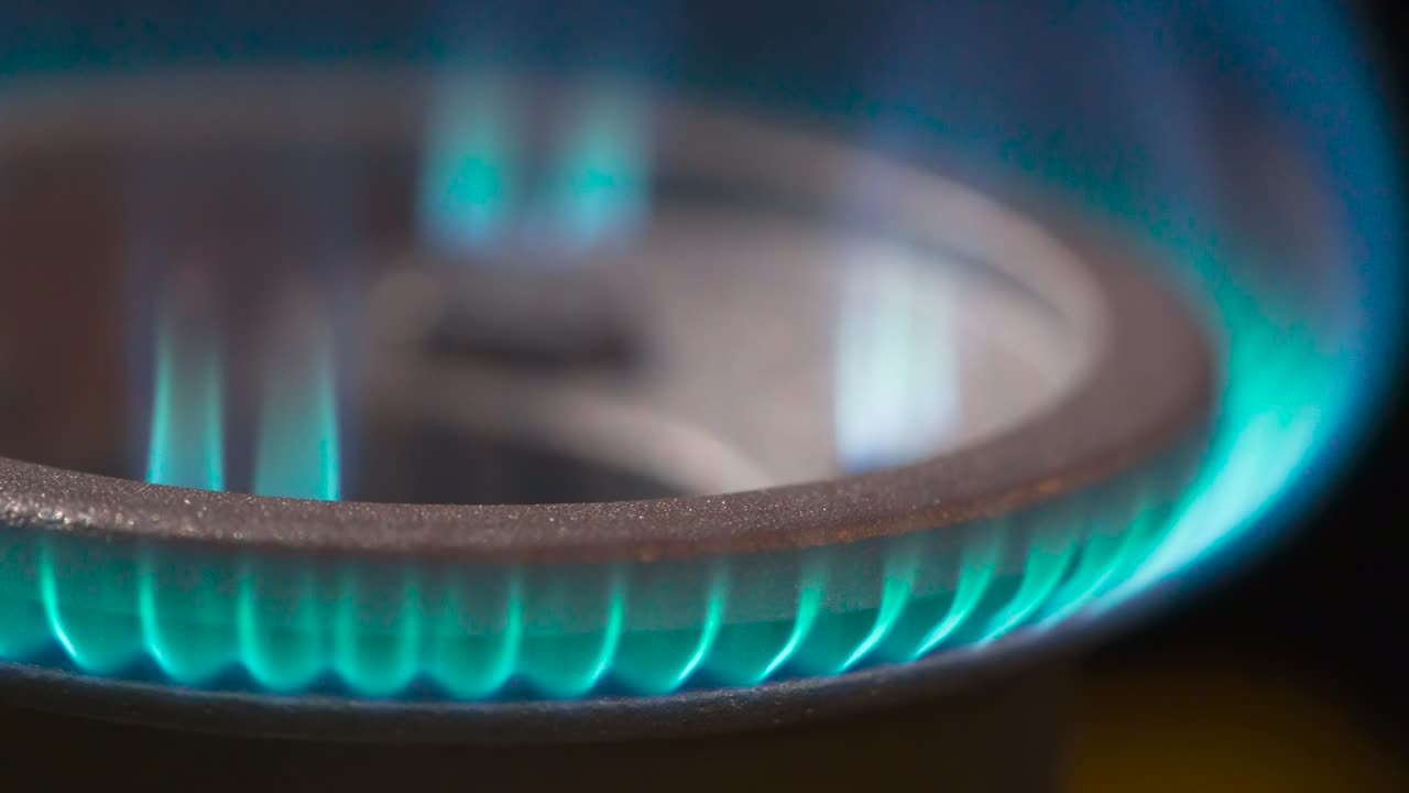 가스 불꽃의 파란 혀