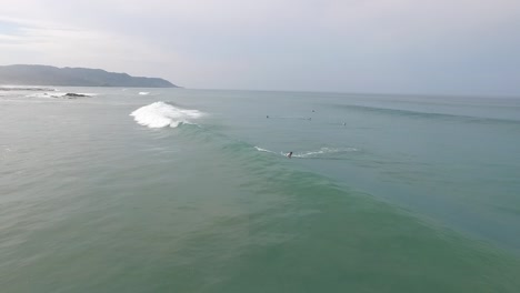 Imágenes-De-Drones---Surfeando-En-Santa-Teresa-Costa-Rica
