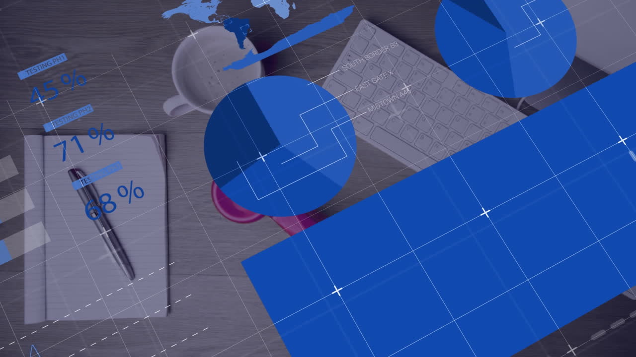 animación del procesamiento de datos contra el teléfono que cae sobre equipos de oficina en superficie de madera.