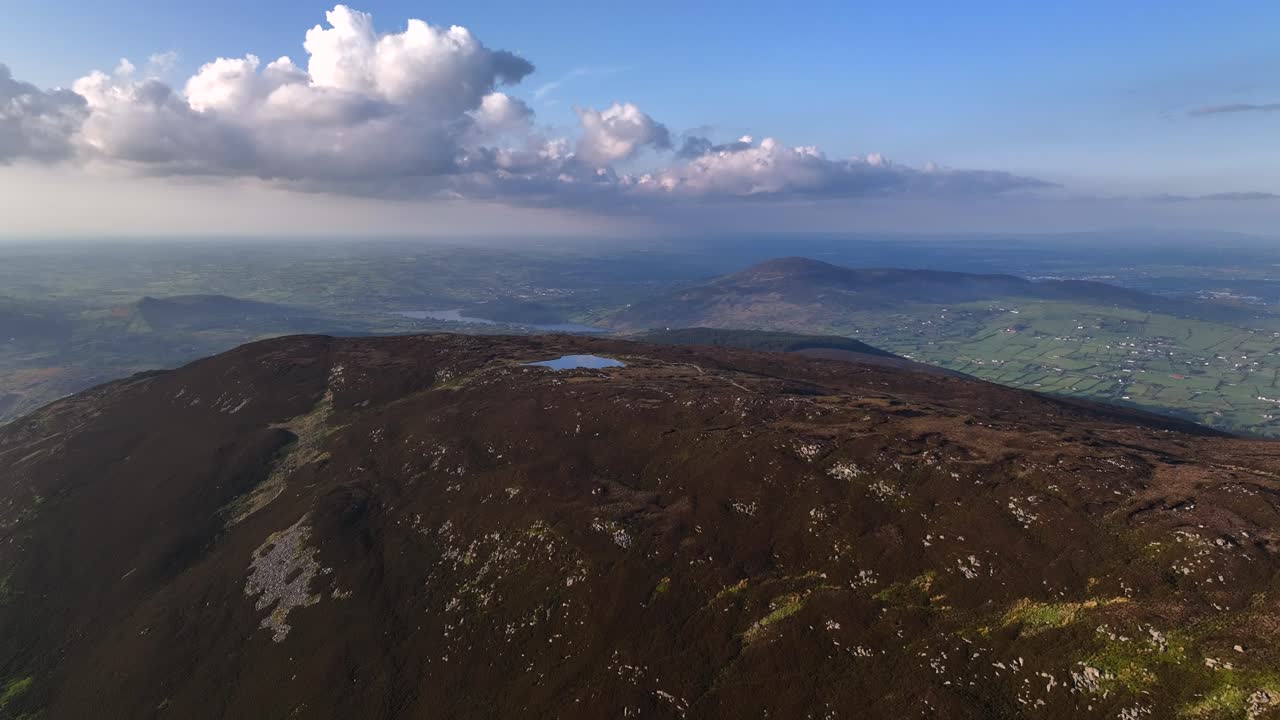 slieve gullion, condado de armagh, irlanda del norte, mayo de 2023