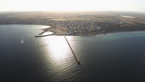 Aerial-drone-view-of-the-coast-of-Yorke-Peninsula,-South-Australia