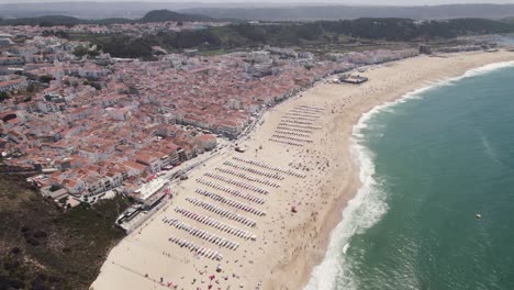 Ciudad-Costera-De-Nazare,-Costa-De-Plata,-Portugal