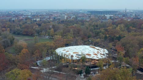 Haus-Des-Musikmuseums-Im-Stadtpark,-Budapest,-Ungarn