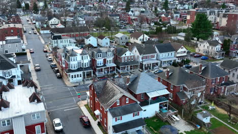 Casas-En-Ciudad-Americana