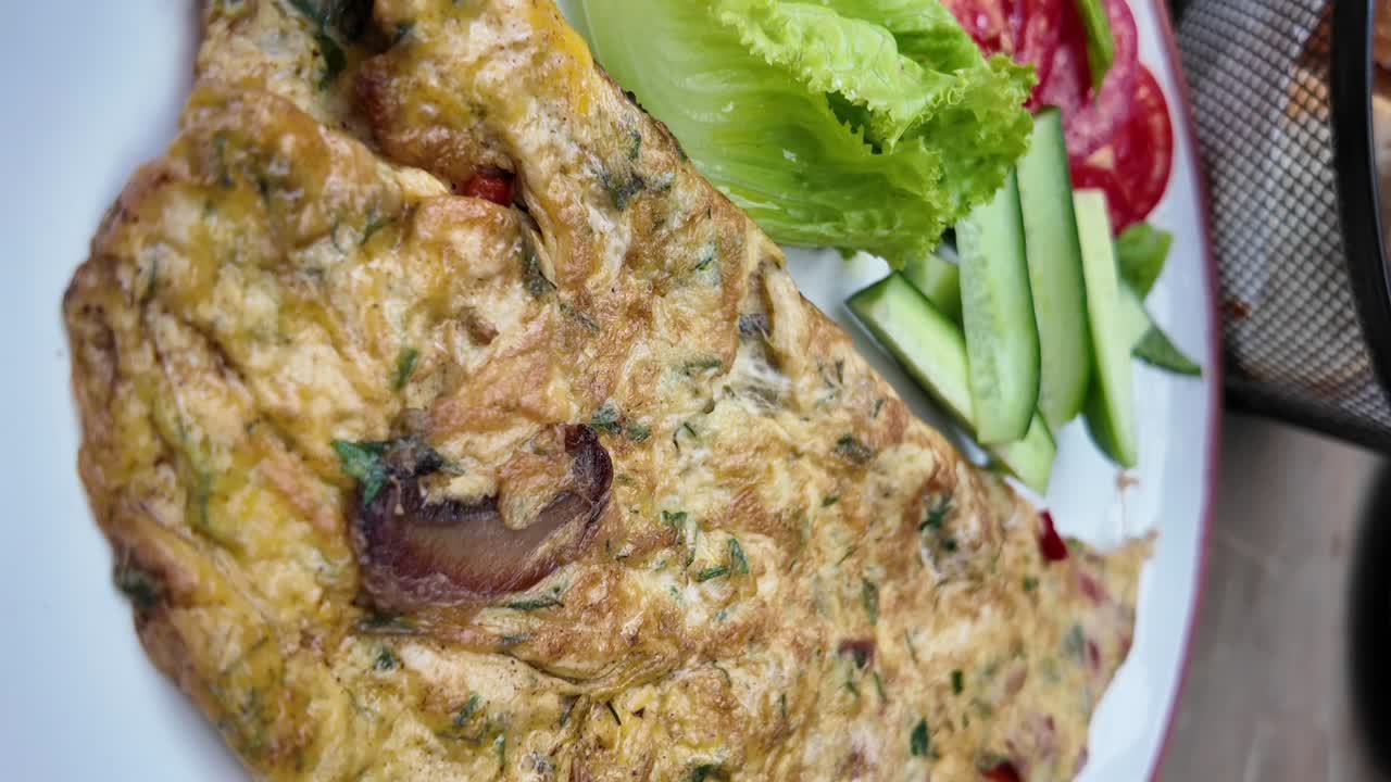 Omelet with Salad