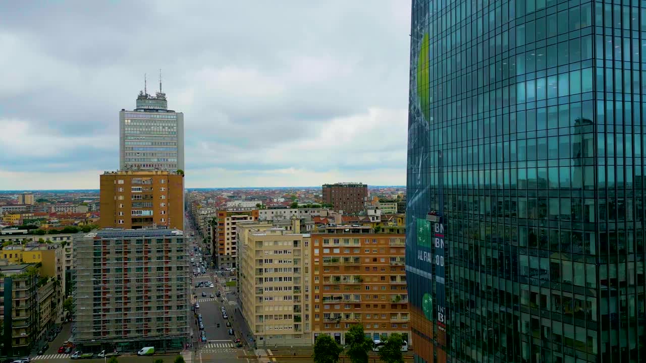 4K Aerial Drone Video of BNP Paribas Tower in Milan, Italy on a Summer Day