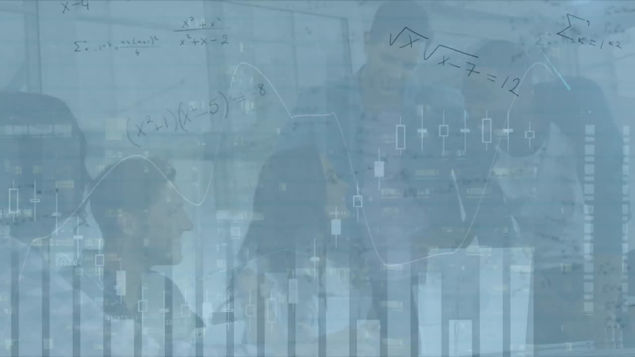 animación de fórmulas matemáticas y gráficos sobre diversos empresarios en la oficina
