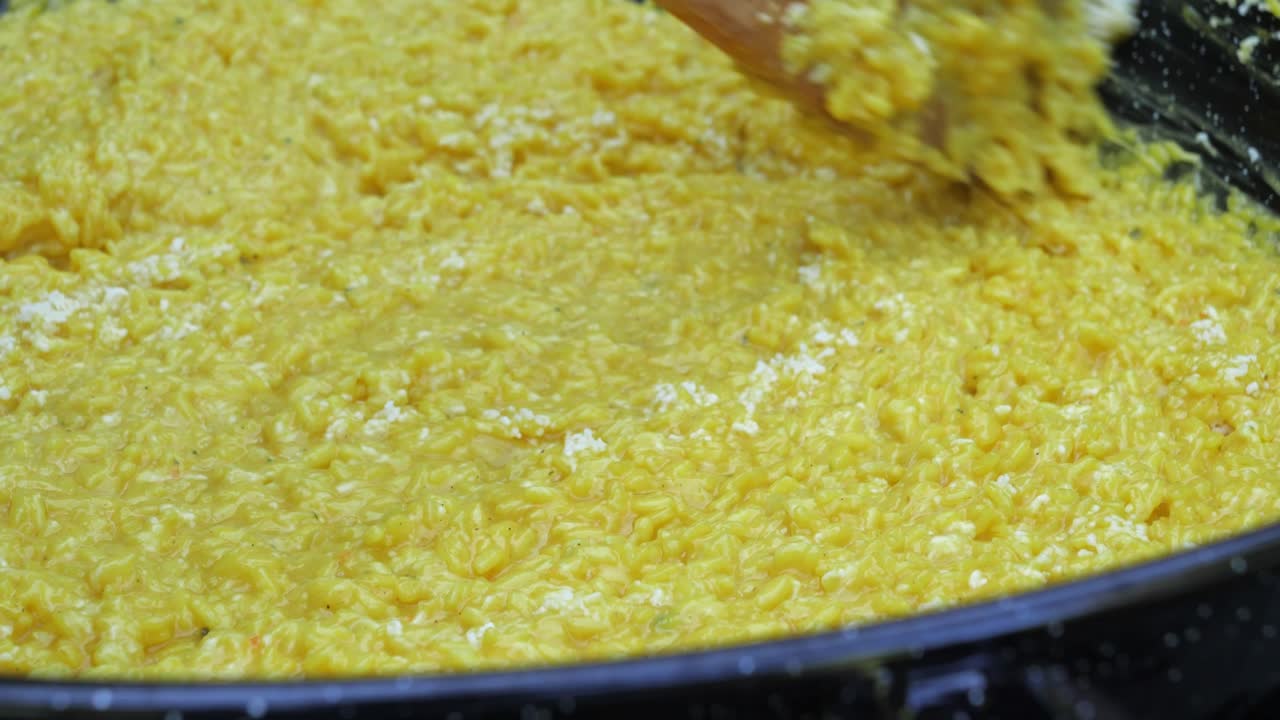 이탈리아의 곡물 리조토 요리의 만족스러운 혼합물