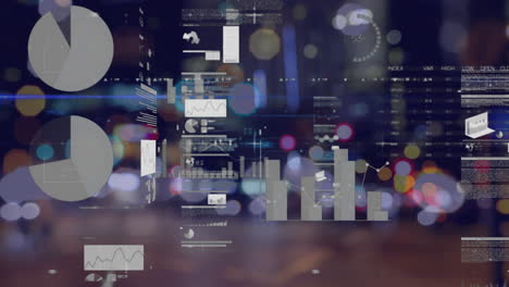 animación de diversos datos y gráficos en pantalla digital durante la noche el tráfico vial borroso