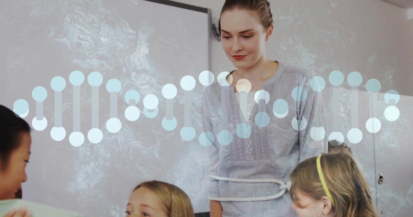 Luonnontieteiden opettaja lopettaa demon ja astuu taaksepäin, kun opiskelijat kaatavat pullosta kuppiin, jossa kierre ajelehtii.