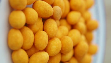 crispy coated peanuts