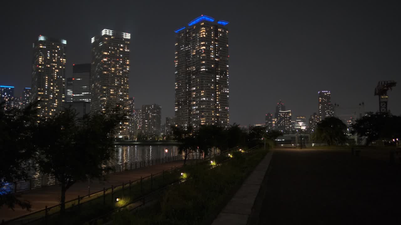 도쿄 도요수 구루리 공원 야간 전망 2022년 6월