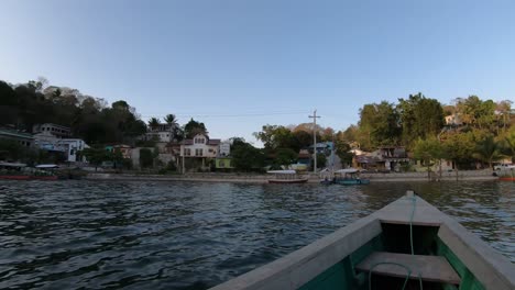 Calles-De-Flores-Peten-En-Guatemala