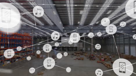 animación de la red de iconos de medios sobre mercancías y estantes en el almacén de almacenamiento