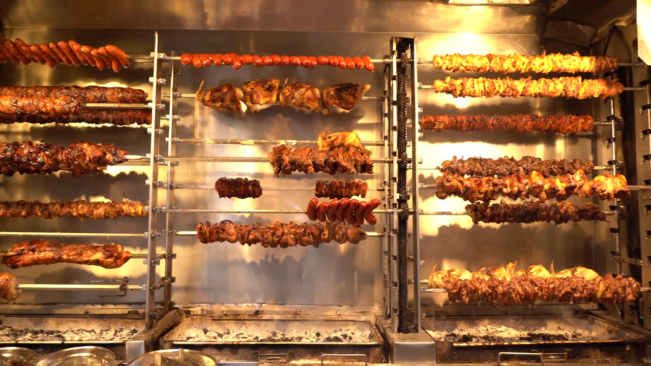 그리스 스키아토스 거리의 바비큐