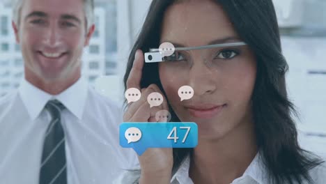 animación de la red de conexiones y iconos de las redes sociales sobre diversas personas de negocios