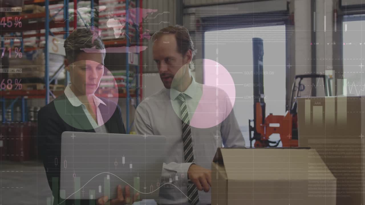 Animazione di elaborazione dati su lavoratori caucasici che parlano
