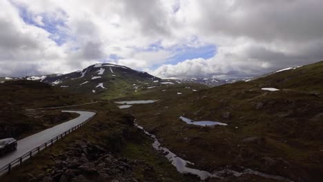 Antena-De-Un-Paso-De-Montaña-En-Noruega