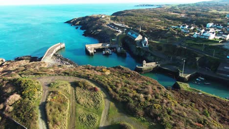 Imágenes-Aéreas-Del-Puerto-De-Amlwch-En-Anglesey,-Gales-Del-Norte,-En-4k.