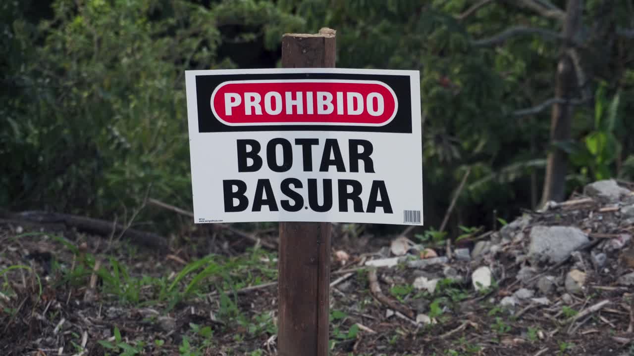 señal de no tirar basura en español