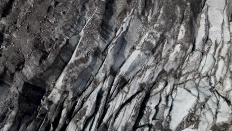 morena del glaciar pasterze, superficie del glaciar agrietada, austria