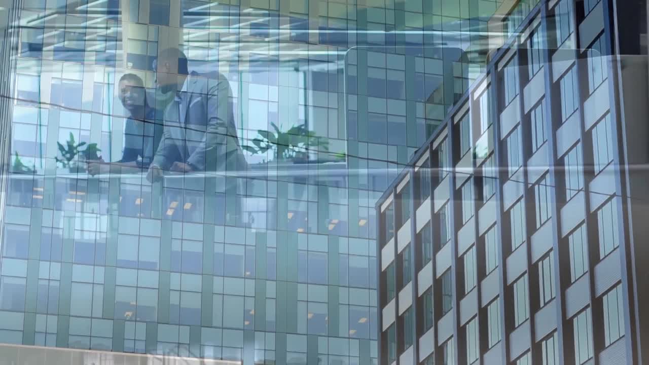 현대적인 사무실에서 이야기하는 비즈니스 사람들 위에 사무실 건물의 애니메이션