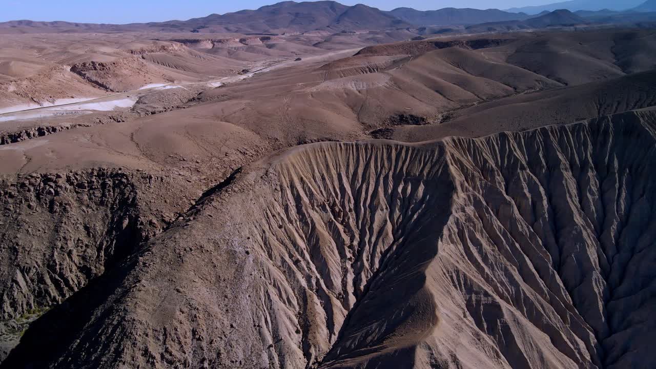 칠레 아타카마 사막 의 모래 언덕 에 대한 공중 사진 - 앞 으로, 드론 촬영